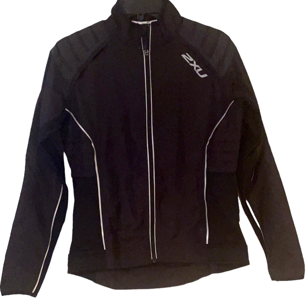 Sporty 2XU Micro Climate Jacket